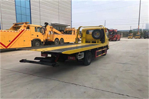 保亭非事故拖车