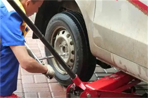 保亭附近拖车24小时服务热线电话