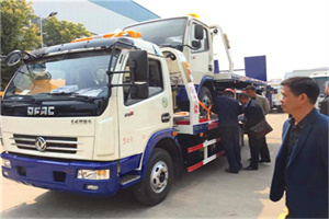 保亭汽车道路救援拖车价格